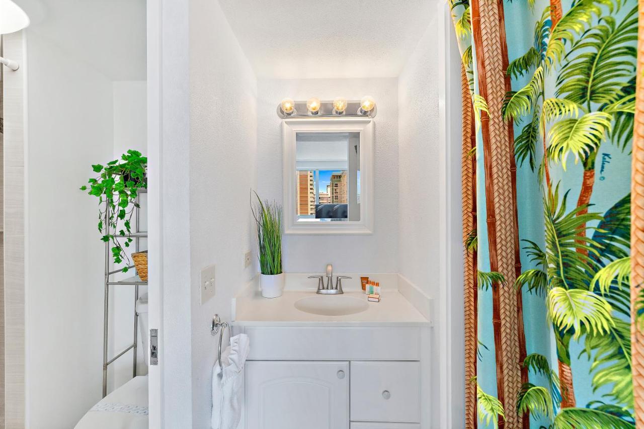 Beautiful Studio In The Heart Of Vibrant Waikiki Honolulu Bagian luar foto