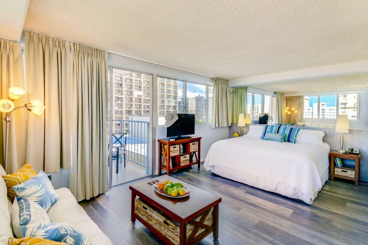 Beautiful Studio In The Heart Of Vibrant Waikiki Apartment Honolulu Bagian luar foto